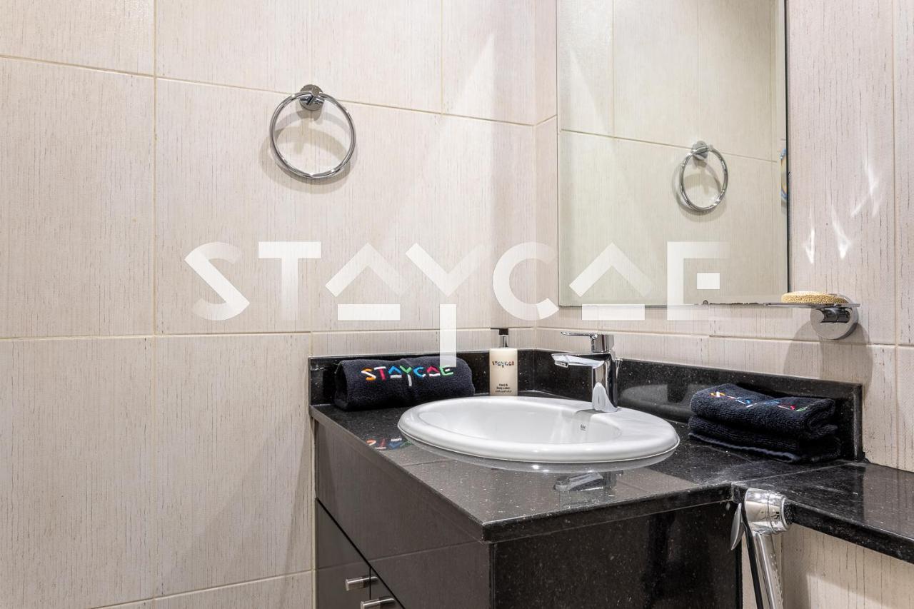Staycae Holiday Homes - Tower 108 Dubai Eksteriør billede